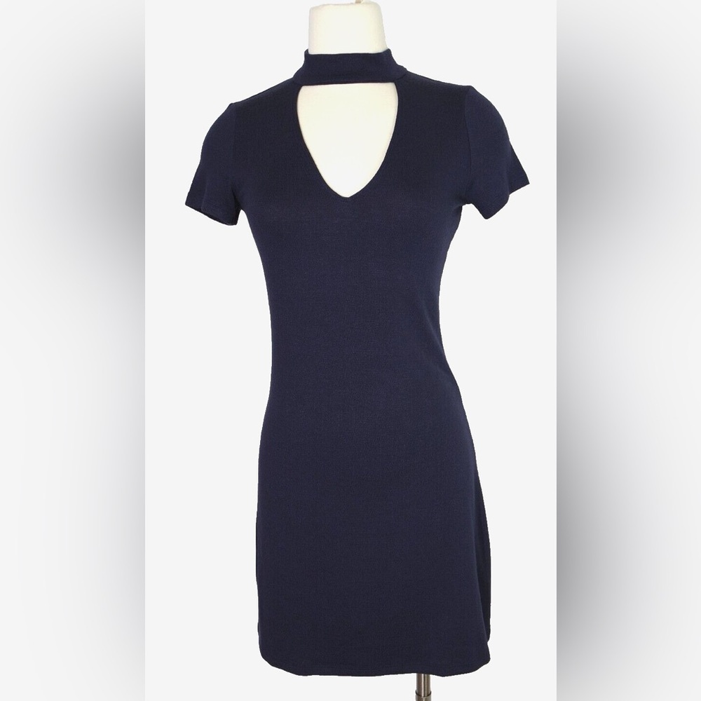 ⚡️2/$25⚡️Wilfred Aritzia Lightweight Black Robillard Mini Dress Choker V neck XS - Picture 1 of 8